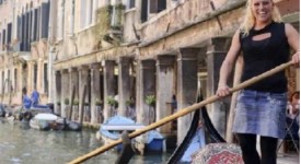 Giorgia Boscolo: la prima donna gondoliera di Venezia