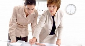 Donne che rinunciano alla maternità per la carriera