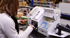 Cassiere che ruba non licenziabile